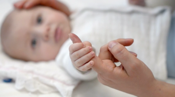 Investieren in die Kinderwunscherfüllung – mit Aescuvest und LARAcompanion Investieren in die Kinderwunscherfüllung – mit Aescuvest und LARAcompanion