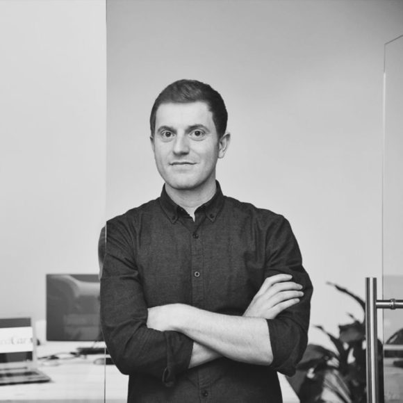 "Beharrlich bleiben und Prioritäten setzen" – Simon Toprak von TrustedCars im Gründer-Interview "Beharrlich bleiben und Prioritäten setzen" – Simon Toprak von TrustedCars im Gründer-Interview