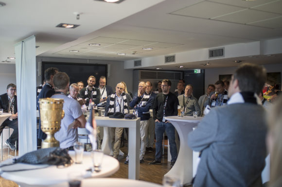 Digitalisierung im Mittelstand – erstes gemeinsames Event von Eintracht Frankfurt und der Deutschen Bank Digitalisierung im Mittelstand – erstes gemeinsames Event von Eintracht Frankfurt und der Deutschen Bank