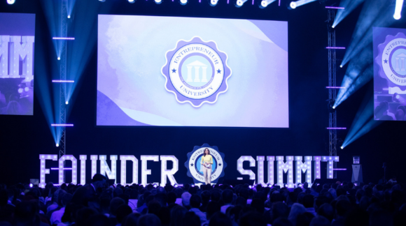 Founder Summit 2019: Von KI und dem richtigen Mindset Founder Summit 2019: Von KI und dem richtigen Mindset
