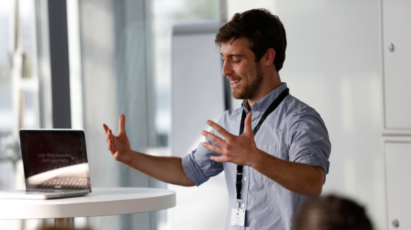 5 Fragen an … Mentor Lane 5 Fragen an … Mentor Lane