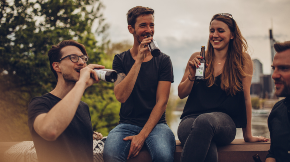 Zero Waste, bio und aus Brotresten – Knärzje-Bier als Modell für Nachhaltigkeit Zero Waste, bio und aus Brotresten – Knärzje-Bier als Modell für Nachhaltigkeit