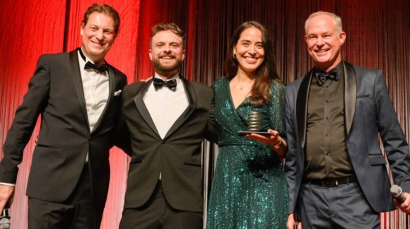 Neggst gewinnt Frankfurter Sprungfeder Neggst gewinnt Frankfurter Sprungfeder